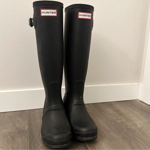 Hunter’s Tall Rain Boots